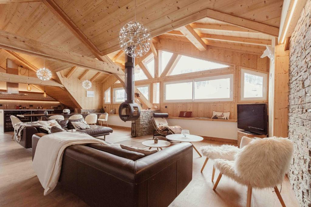 O zonă de relaxare la Chalet Kabane, NEUF, pied des pistes et garage