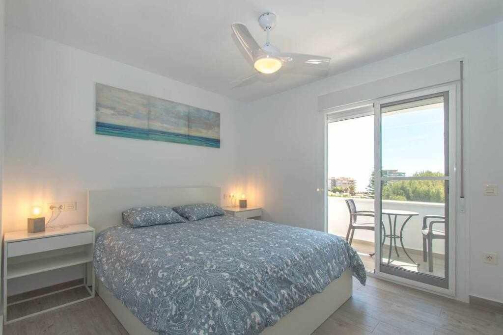 Postel nebo postele na pokoji v ubytování Casablanca 3 Apartamento con vistas al mar
