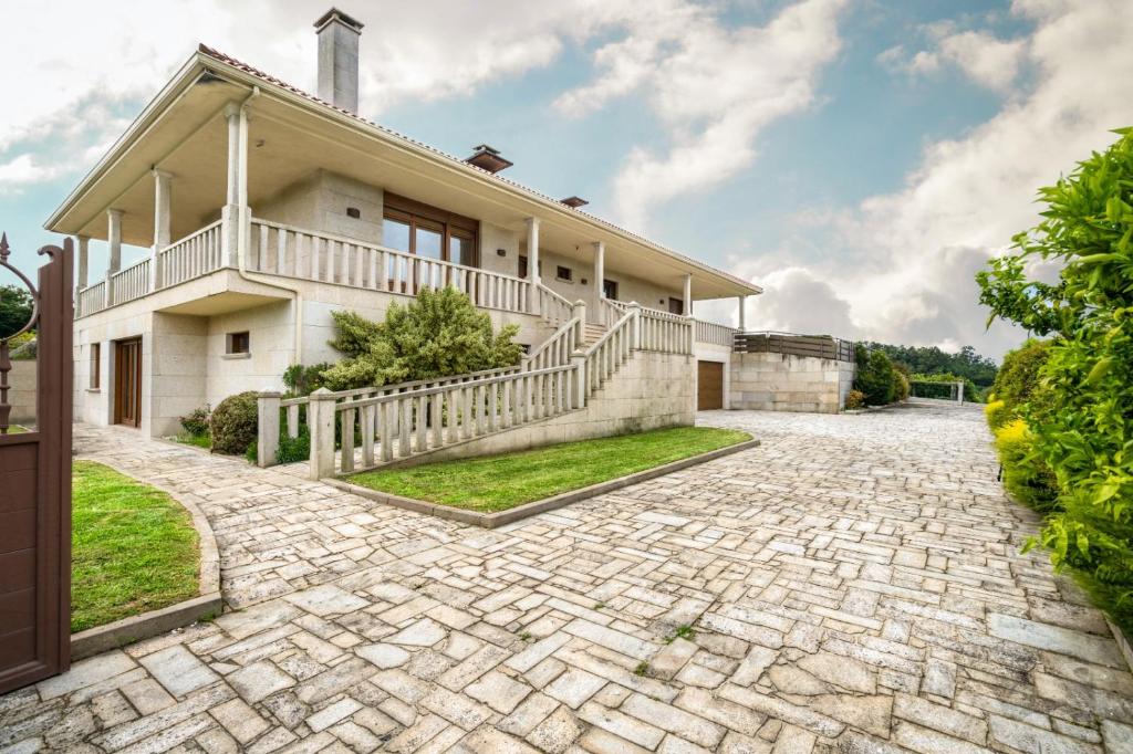 Great House with pool near Santiago de Compostela