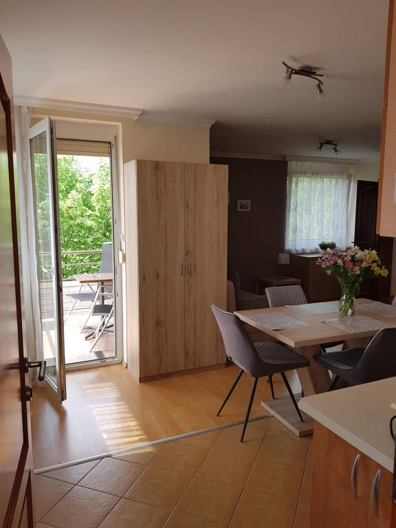 Fotografie z fotogalerie ubytování Elek Apartmanház v destinaci Hajdúszoboszló