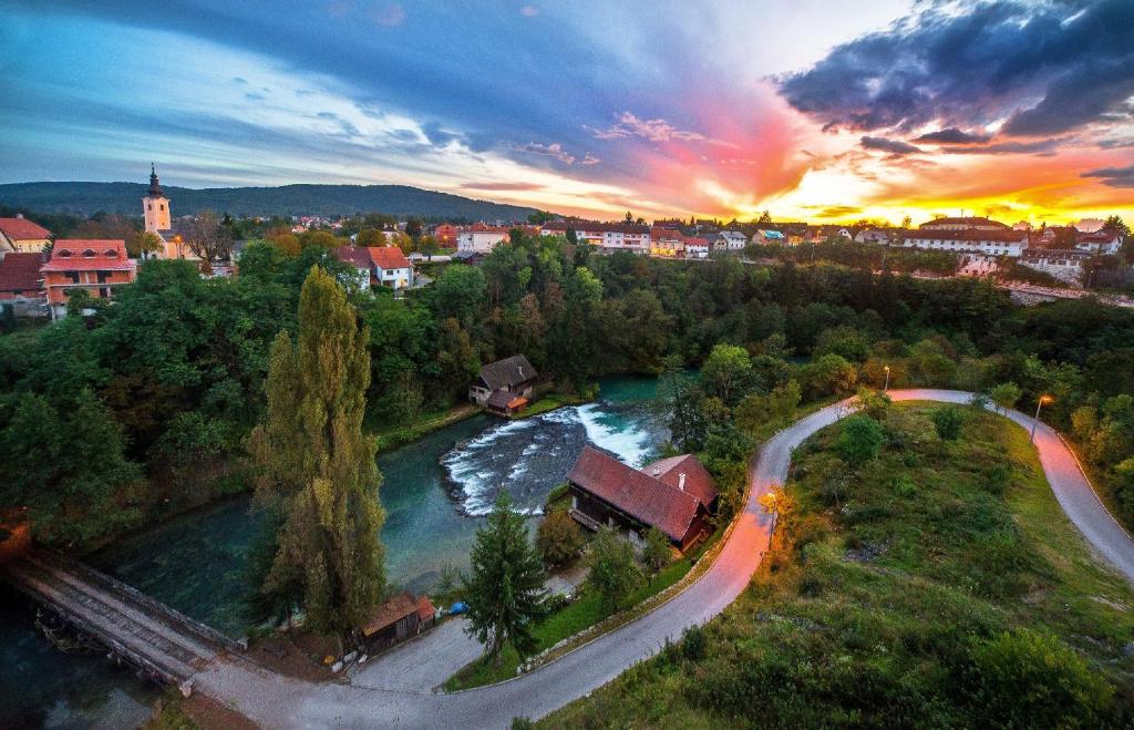 Príroda v okolí horskej chaty