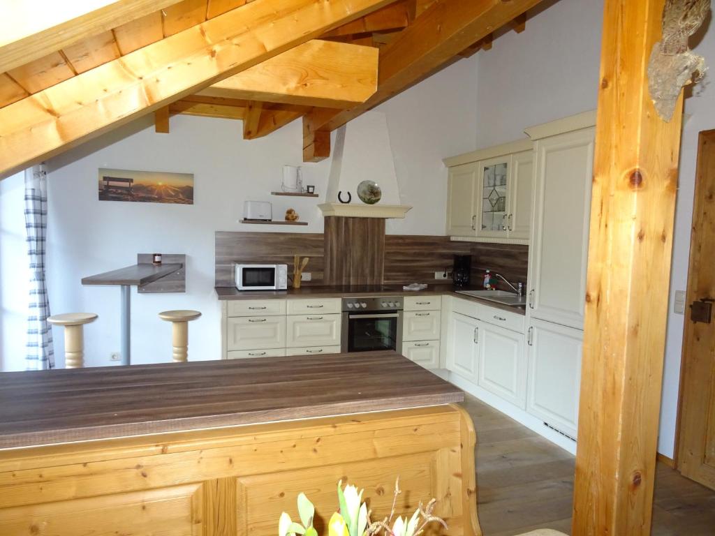 Kuchnia lub aneks kuchenny w obiekcie Appartement Klausner