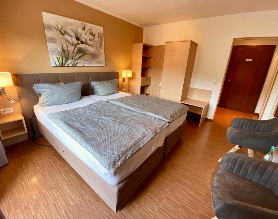 Landhotel Fasanenhof - Double Room With Balcony
