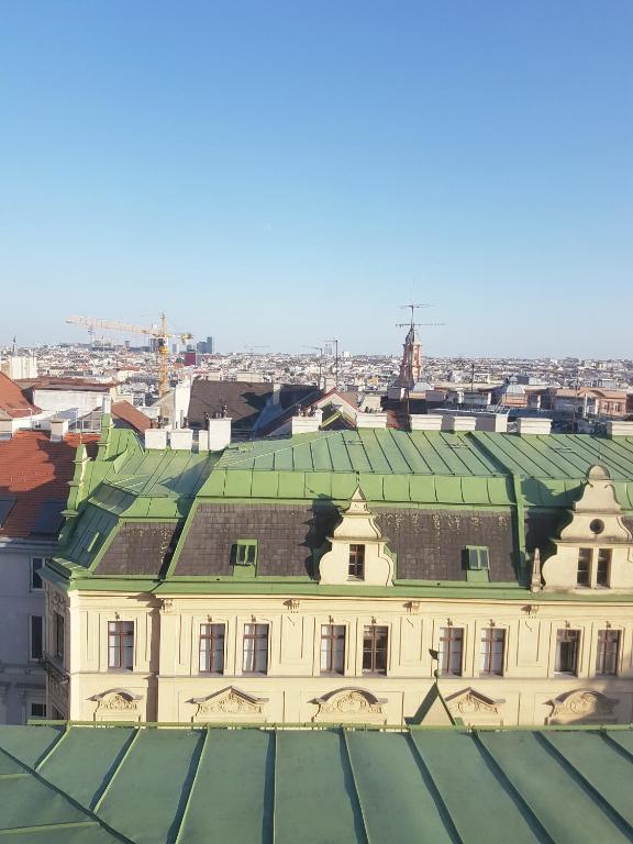 Nespecifikovaný výhled na destinaci Vídeň nebo výhled na město při pohledu z hotelu