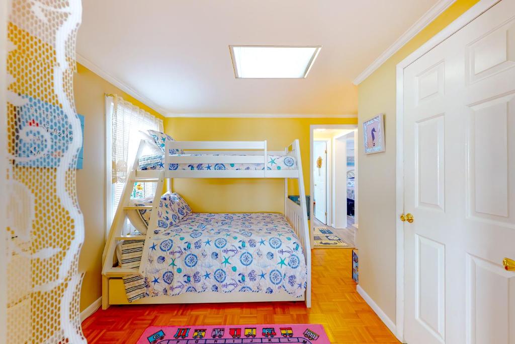 Ein Bett oder Betten in einem Zimmer der Unterkunft Montego Bay - 197 Pine Tree Road