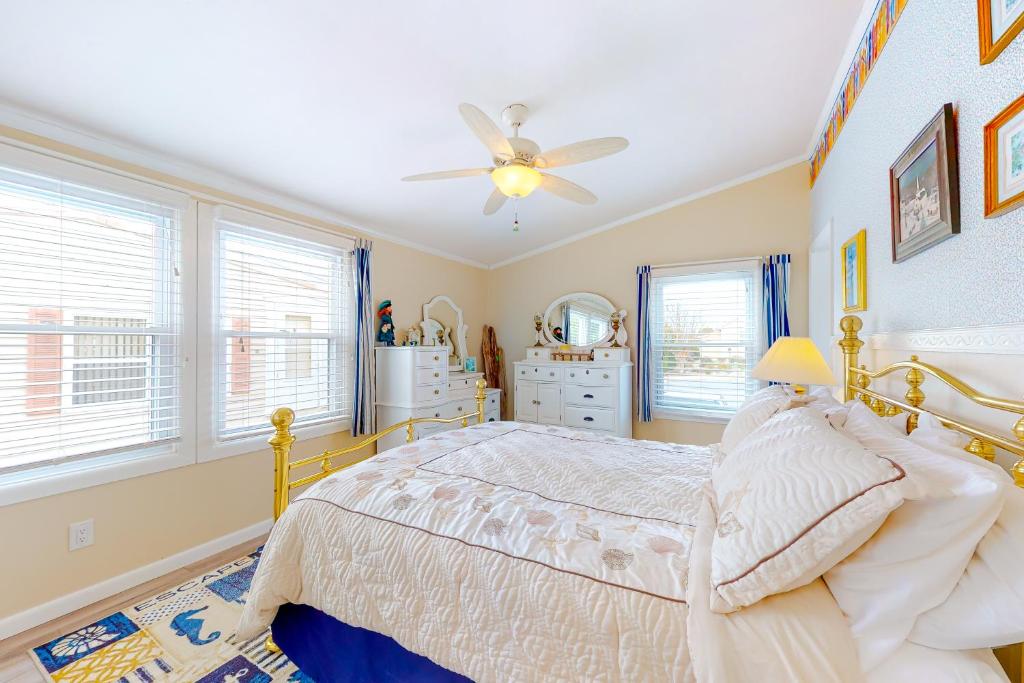 Ein Bett oder Betten in einem Zimmer der Unterkunft Montego Bay - 197 Pine Tree Road