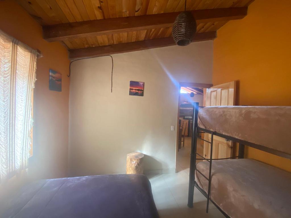 Postel nebo postele na pokoji v ubytování Los Pirineos