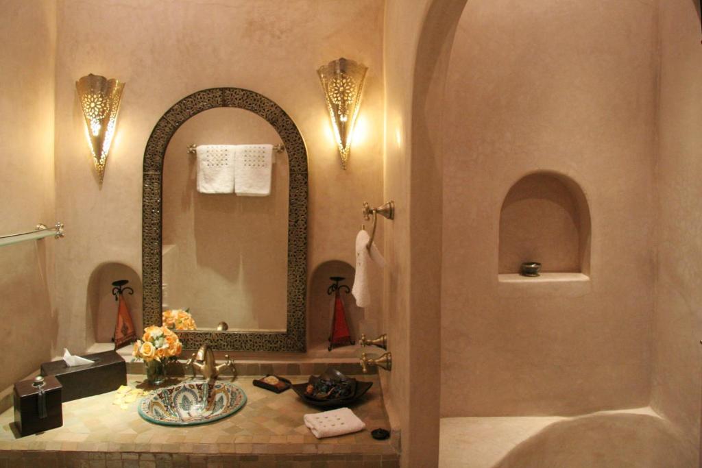 Koupelna v ubytování Riad Couleurs du Sud
