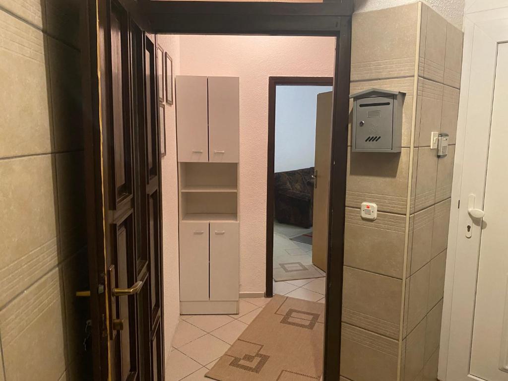 Lav Apartments - One-Bedroom Apartment