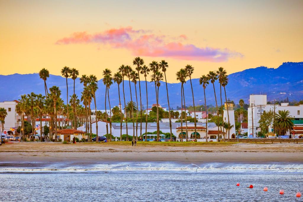 Foto dalla galleria di East Beach Retreats a Santa Barbara