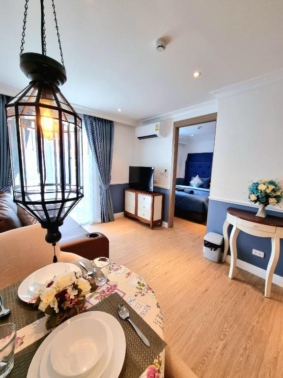 Seven Seas Cote D'azur Resort Jomtien - Apartment With Pool View