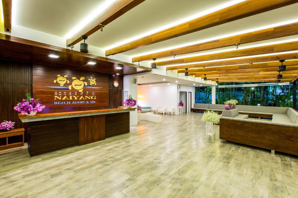 Vstupní hala nebo recepce v ubytování Nai Yang Beach Resort and Spa