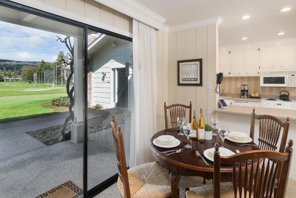 Kuchyň nebo kuchyňský kout v ubytování Silverado Resort and Spa 271