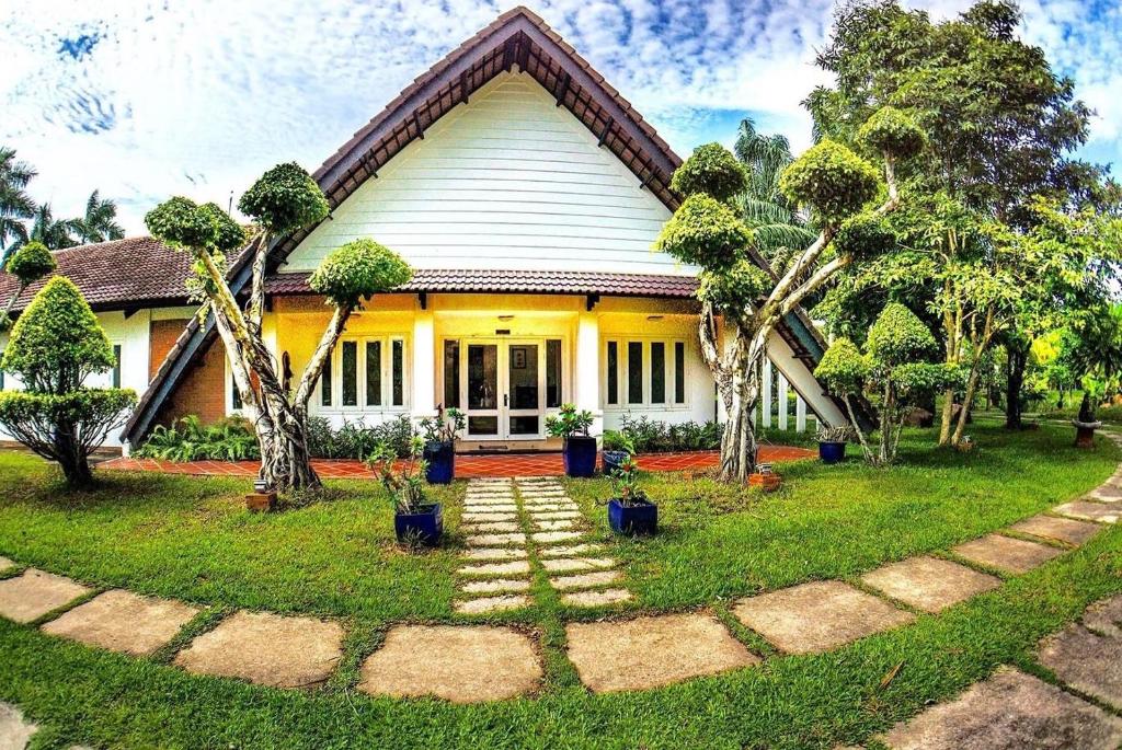Les Hameaux de l'Orient, Củ Chi (giá cập nhật 2025)