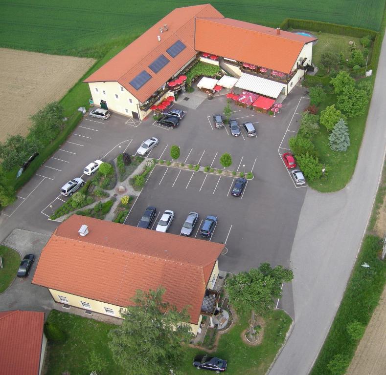 Letecký snímek ubytování Pension Weinbauer