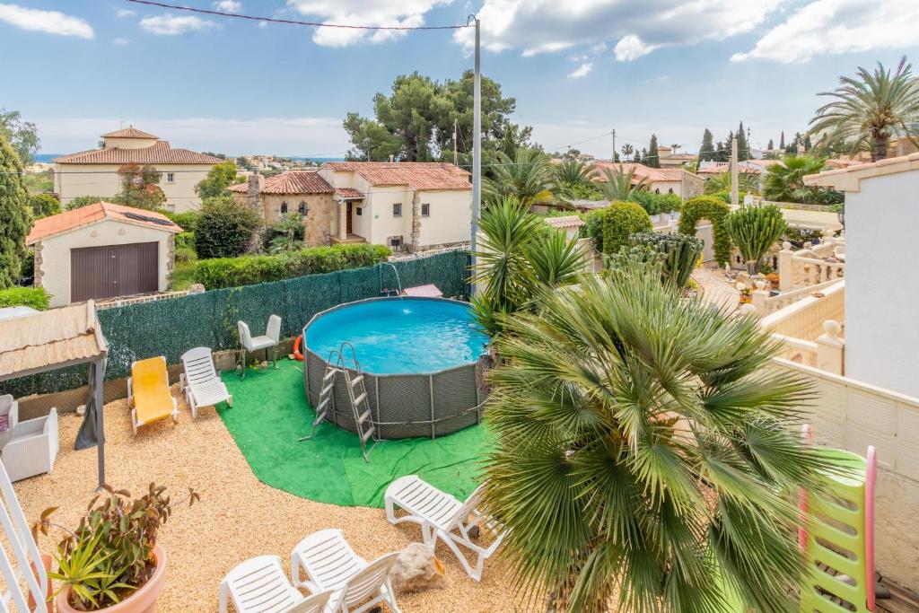 Bazén v ubytování Calpe Chalet a 5 min de la playa nebo v jeho okolí
