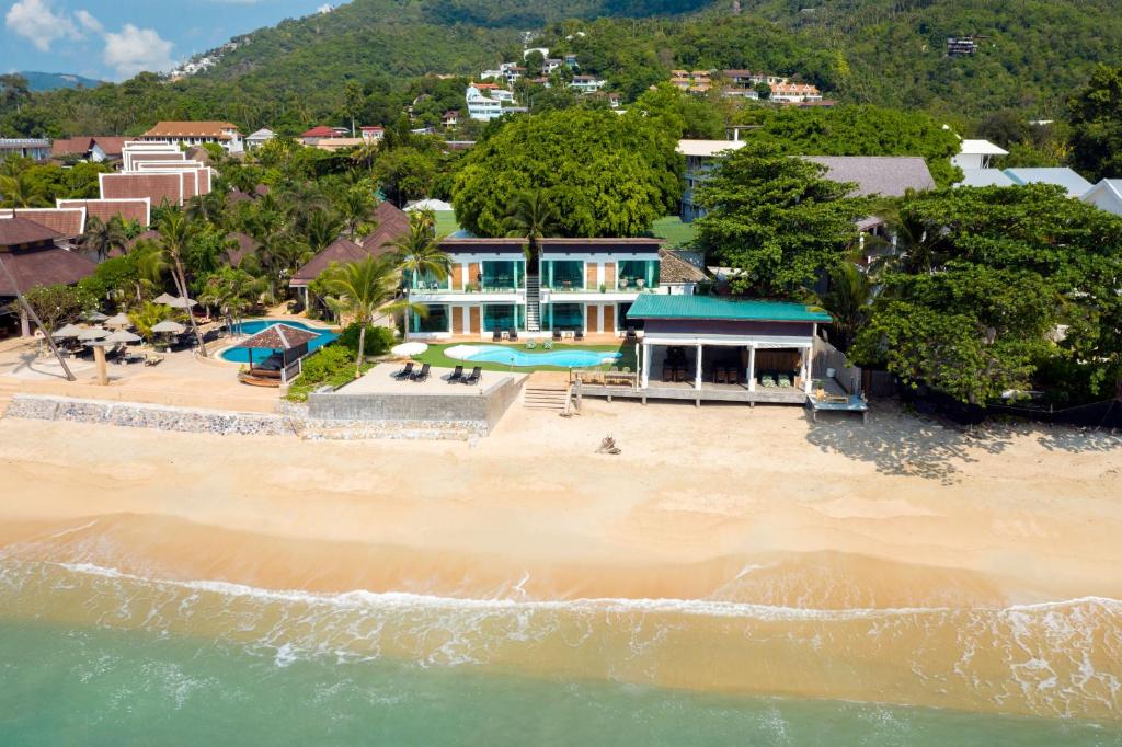 拉邁的住宿－4U Resort Samui，海滩上的度假村的空中景观