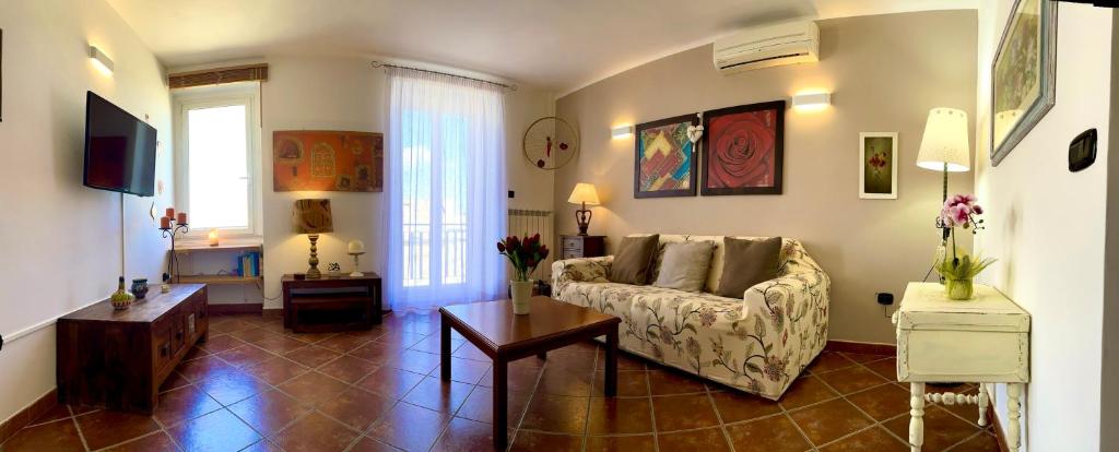 Suitetrails - Piccolo Arco home, Alloggio incantevole con patio