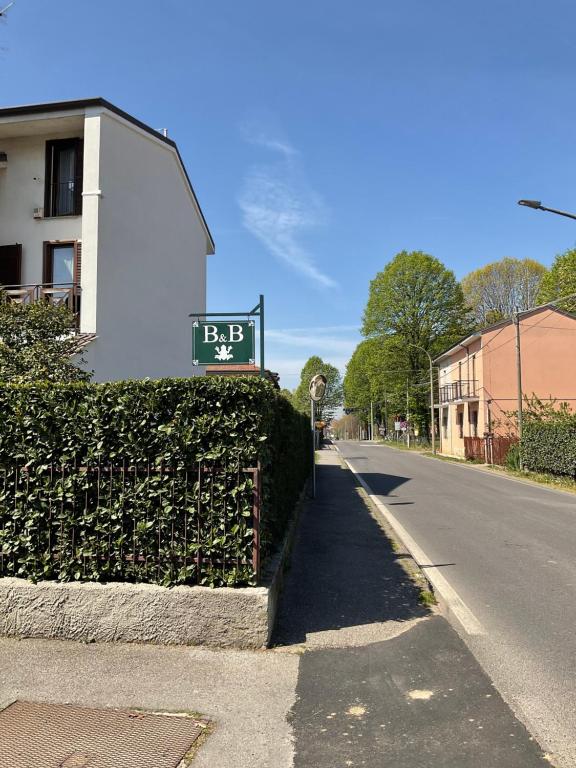 The surrounding neighborhood or a neighborhood close to a panziókat