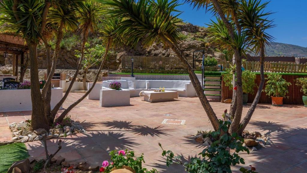 Vonkajšia záhrada v ubytovaní Cortijo Baeza Torrox by Ruralidays