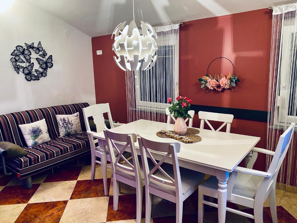 Posedenie v ubytovaní Apartman Silvija