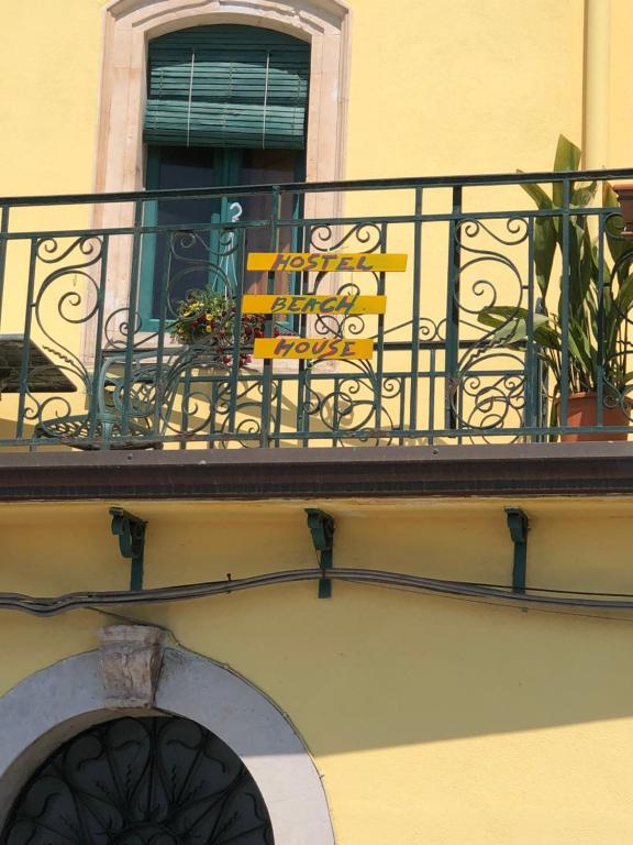 Fotografie z fotogalerie ubytování Hostel Beach House v destinaci Giardini Naxos