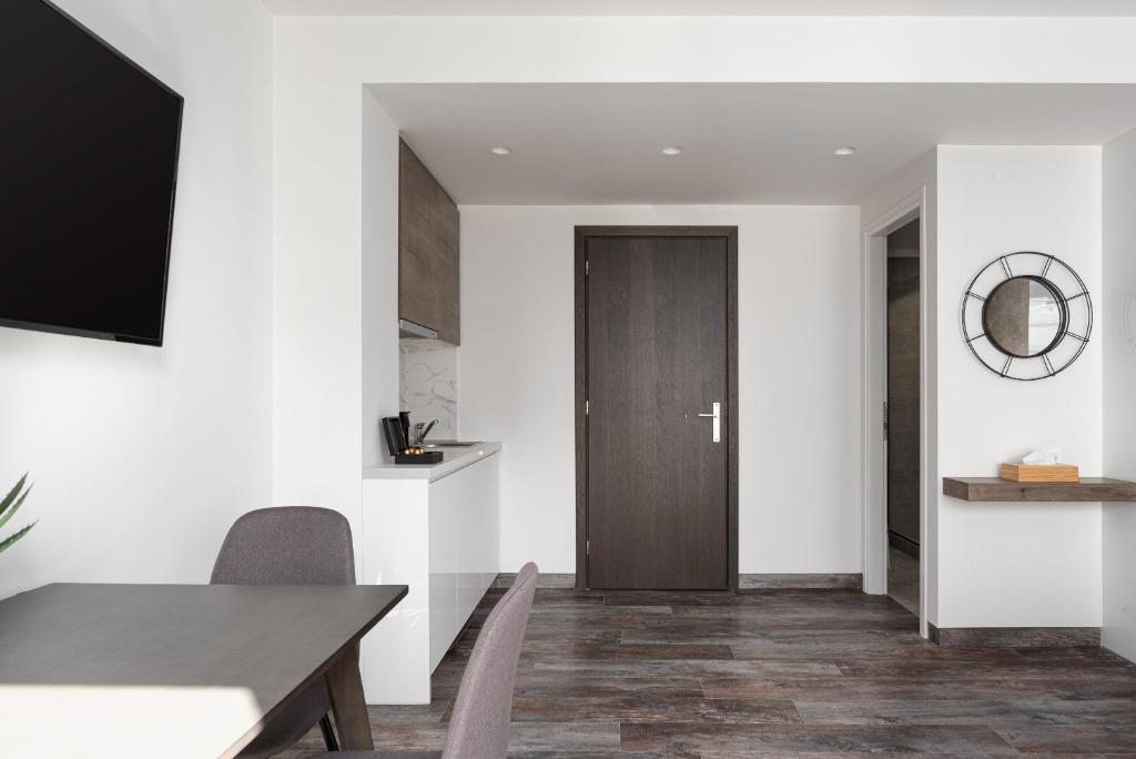 Athenian Spirit - 11