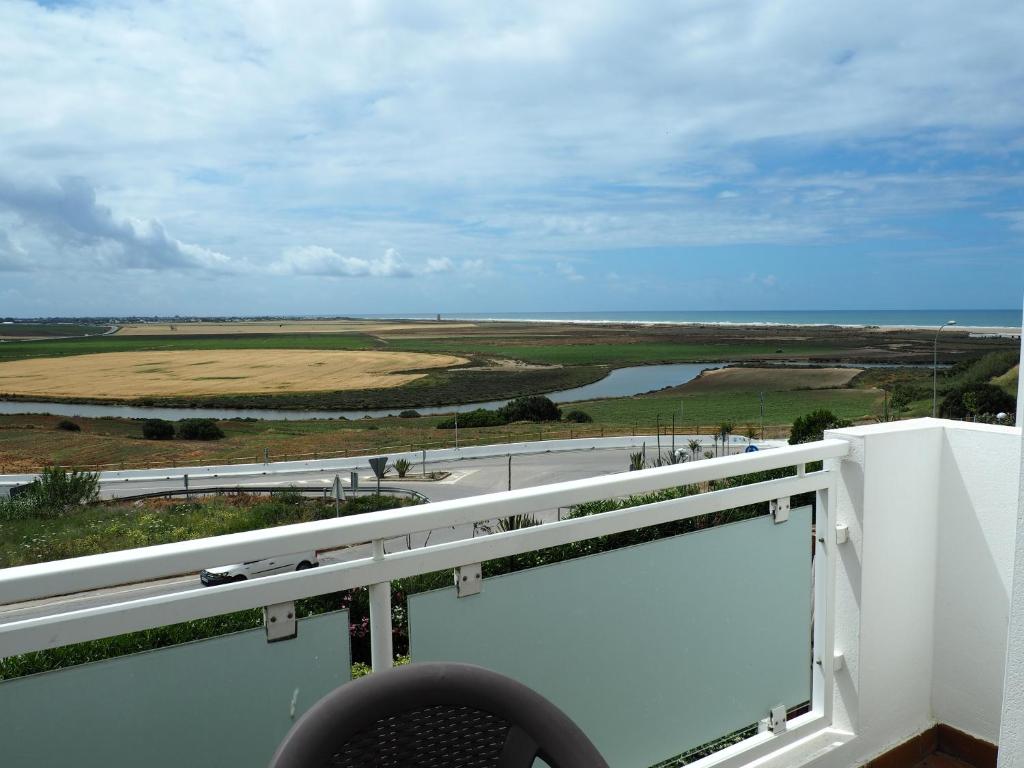 Bonito Ático Familiar Con Vistas - Housity