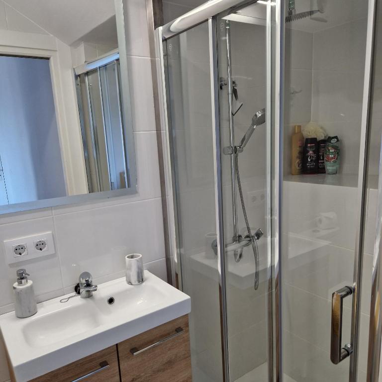 A bathroom at Villa Francesc Pi1
