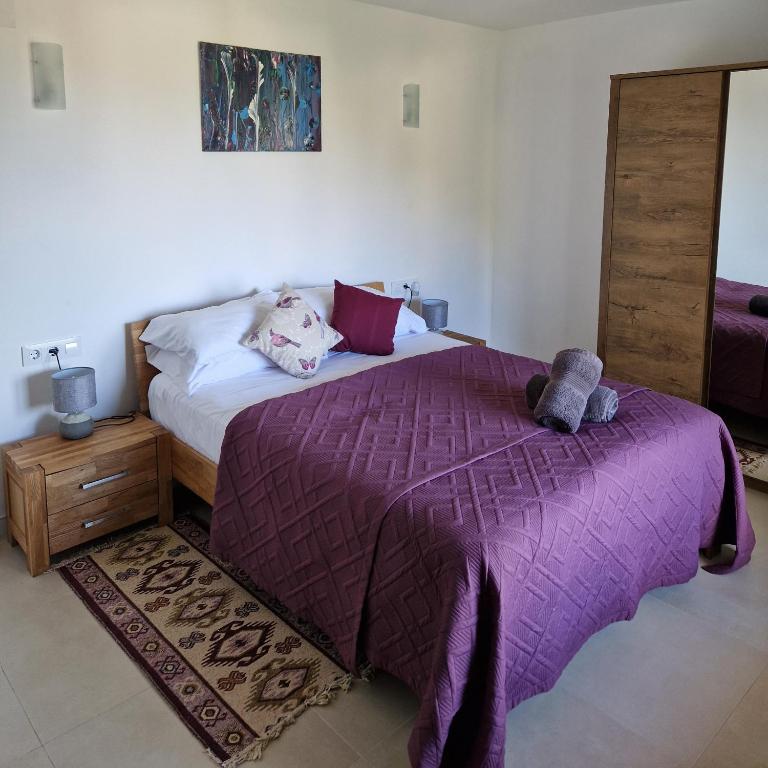 A bed or beds in a room at Villa Francesc Pi1