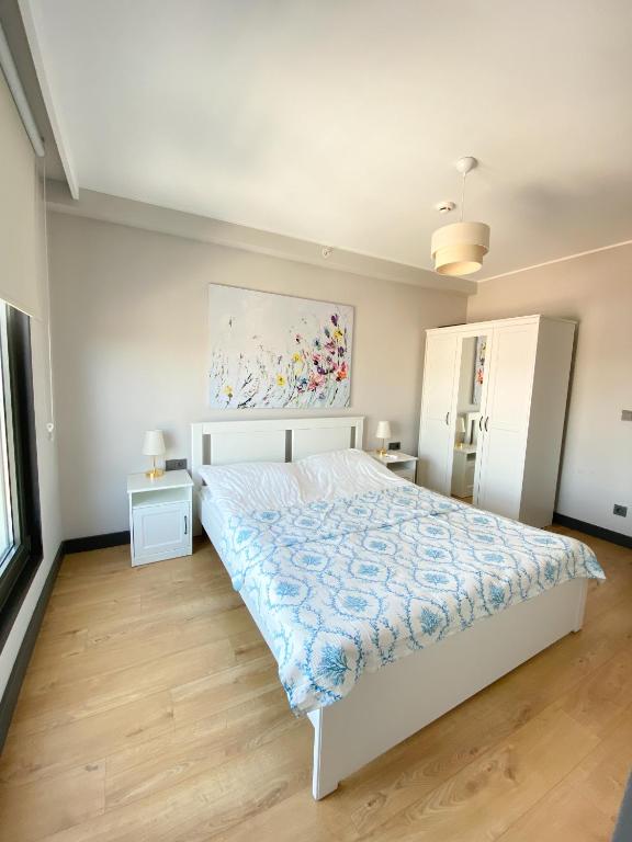 Postel nebo postele na pokoji v ubytování Luxury Central Fully Equipped 3BR 2BA Apartment by Siena Suites
