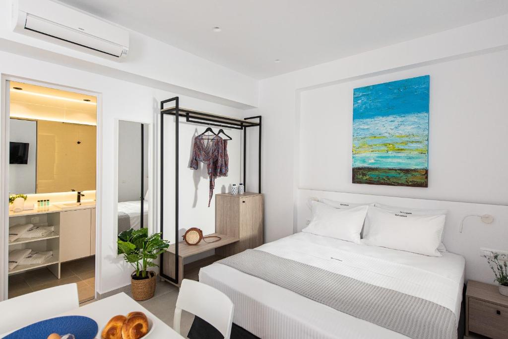 Cozy Corner Luxury Apartments - 1