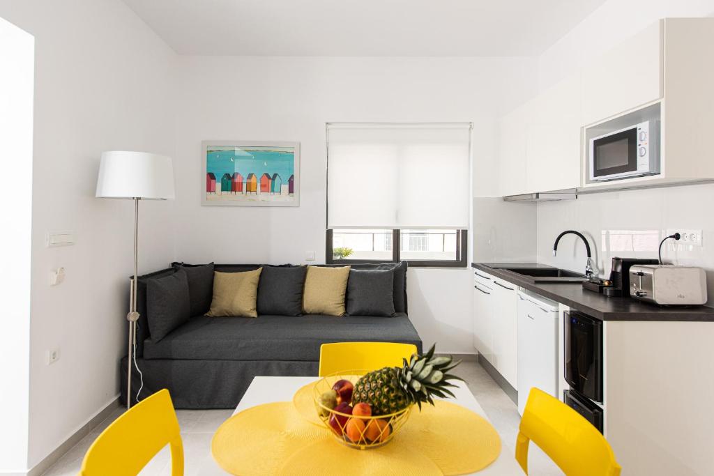 Cozy Corner Luxury Apartments - 5