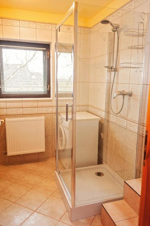 Koupelna v ubytování Za górami, za lasami