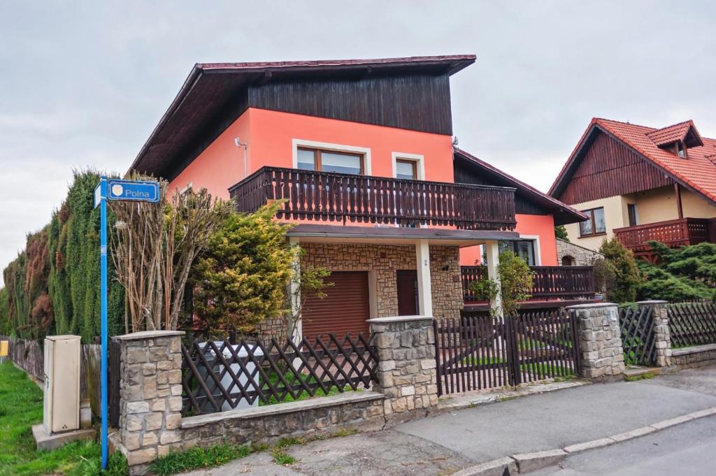 Budova, kde se vila nachází