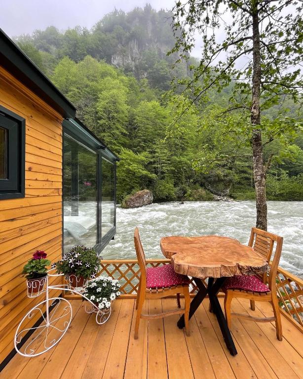 Pula Bungalov - Chambre Roi Avec Vue Sur Le Lac