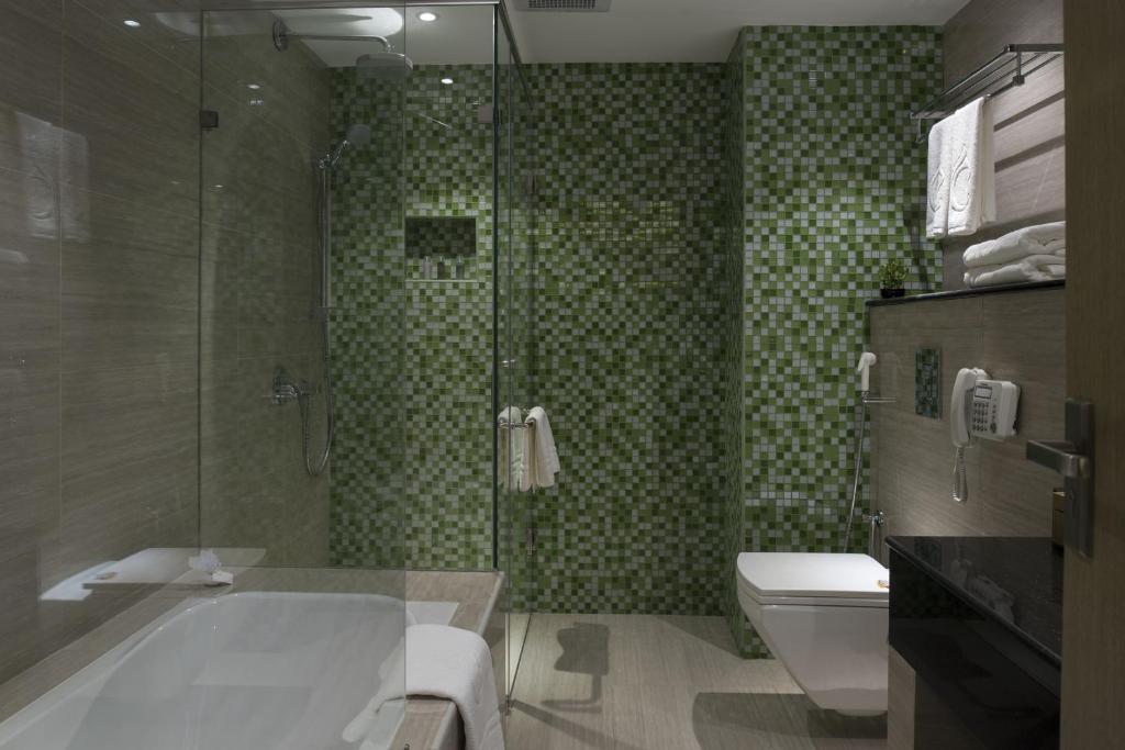 Centara Muscat Hotel Omanにあるバスルーム