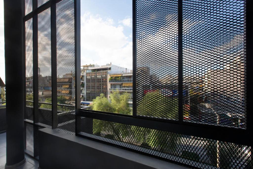 Thisean Modern Suites By Athens Stay - Resim 13