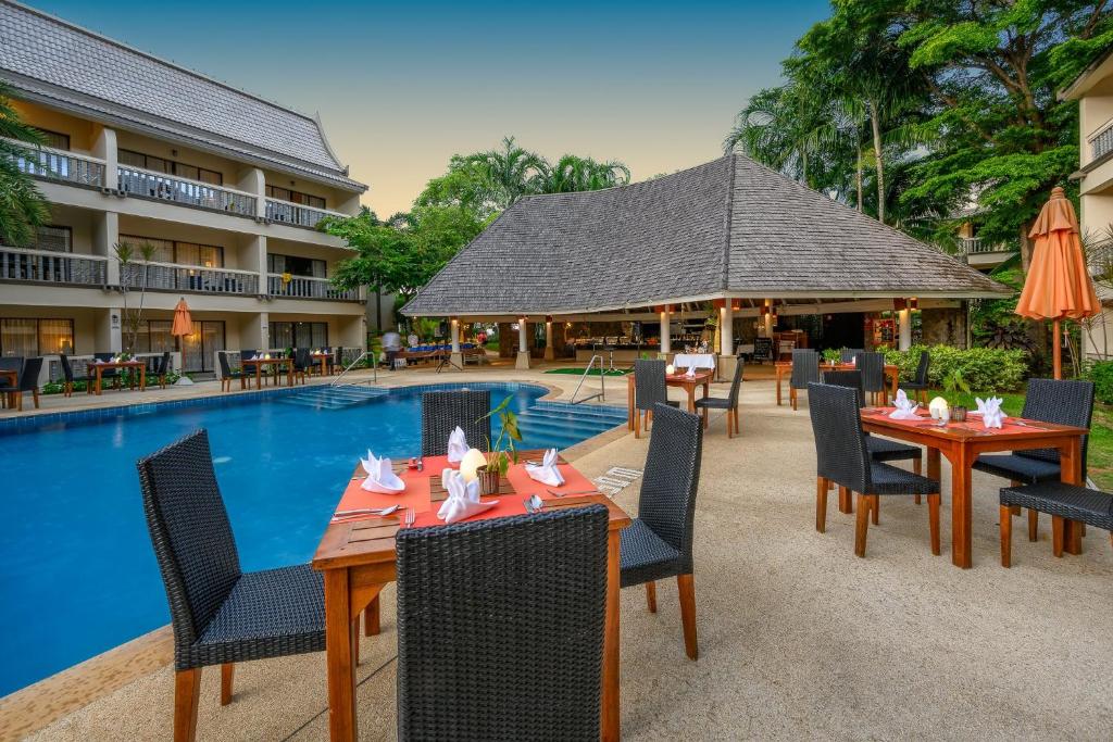 Centara Kata Resort Phuket - Resim 45