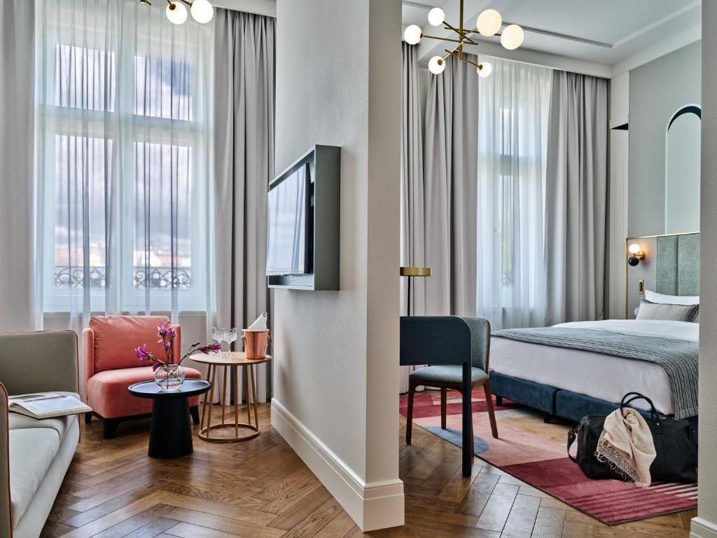 Postel nebo postele na pokoji v ubytování Hotel Altus Palace - Destigo Hotels