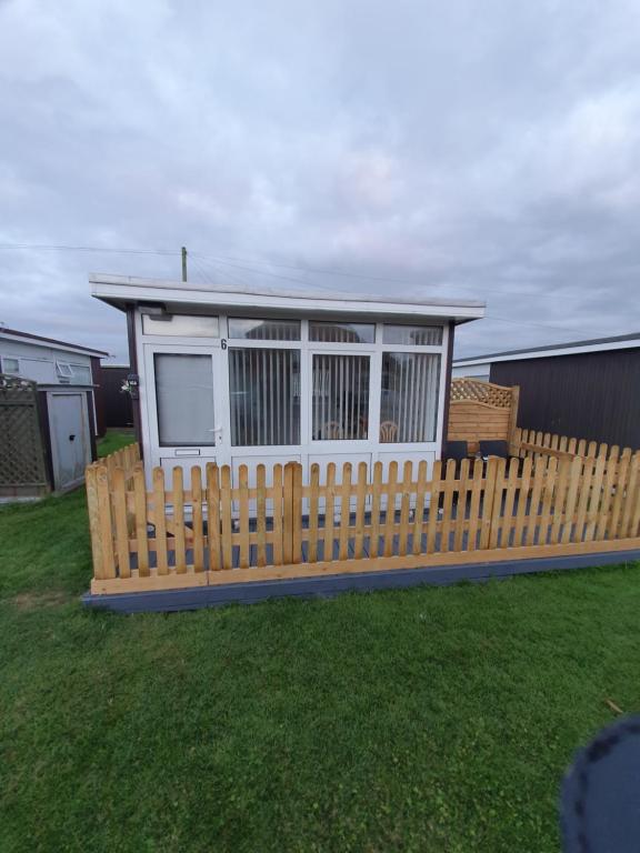 Chalet 6, Chapel Saint Leonards (updated prices 2024)