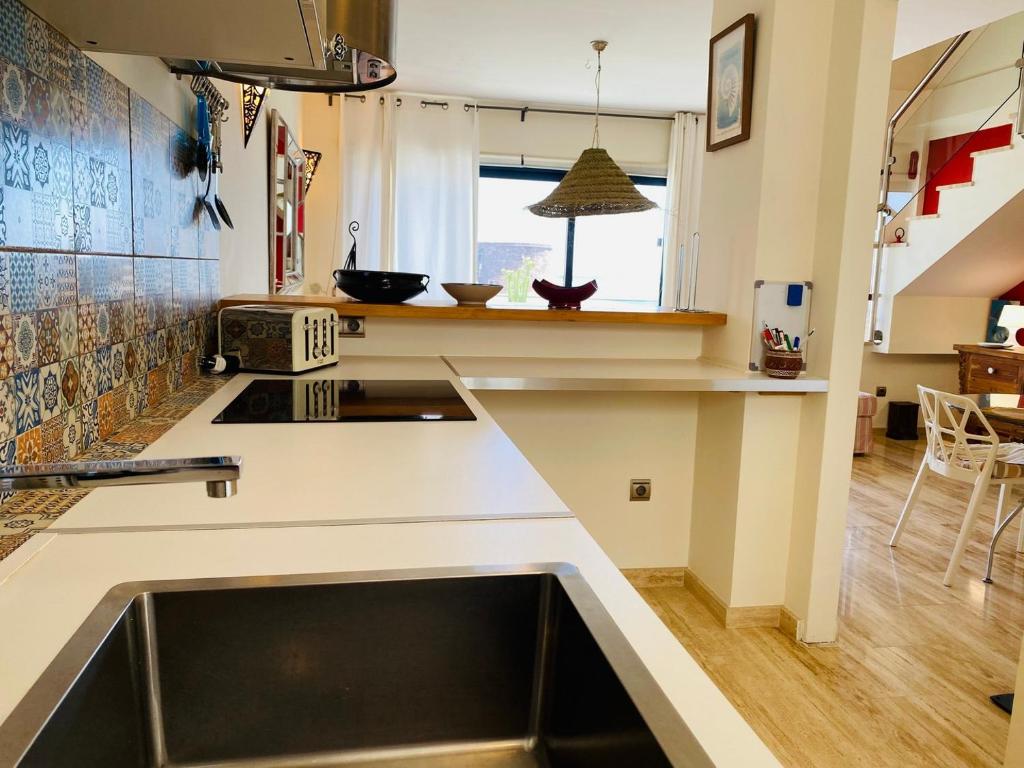 Kuchyň nebo kuchyňský kout v ubytování Apartamento Mar i Sol El Cotillo