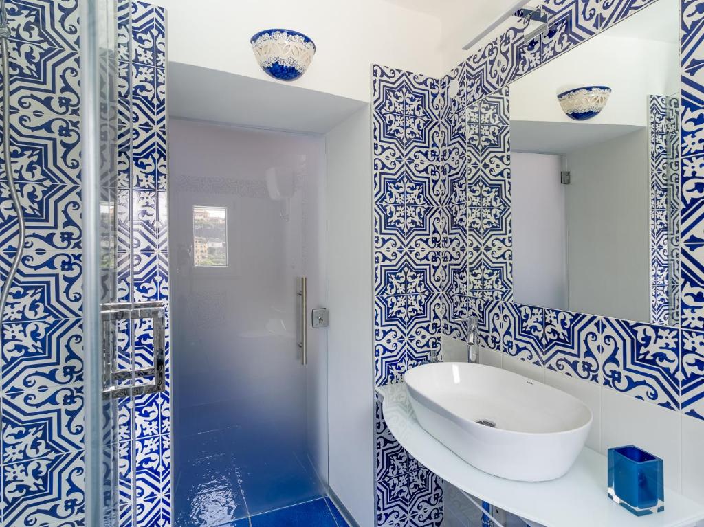 Kúpeľňa v ubytovaní Santoro Suite - De Vivo Realty Sorrento