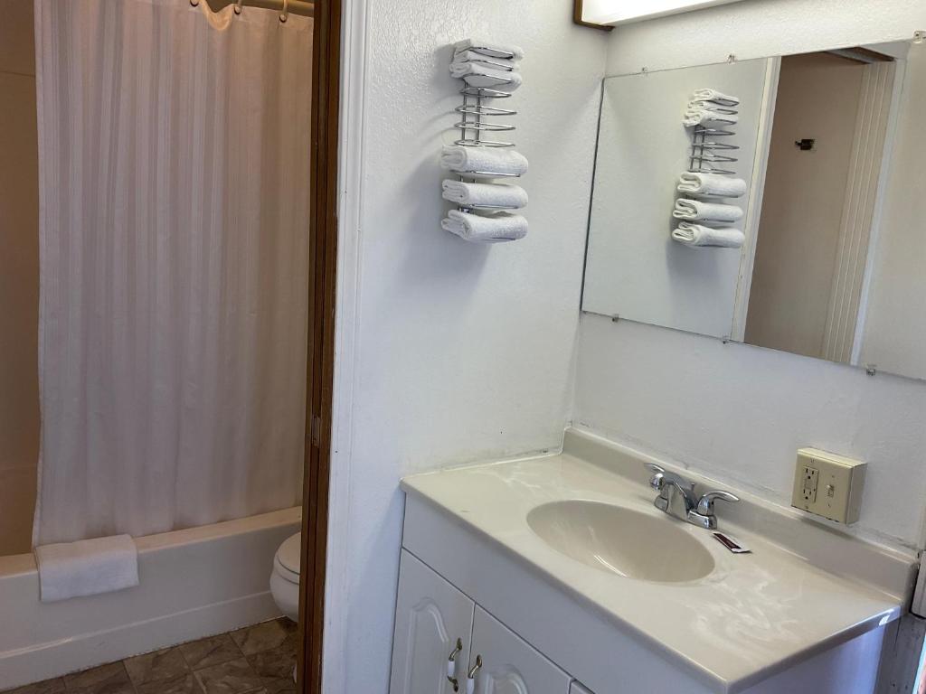 Front Street Inn - Chambre Queen Avec Deux Lits Queen