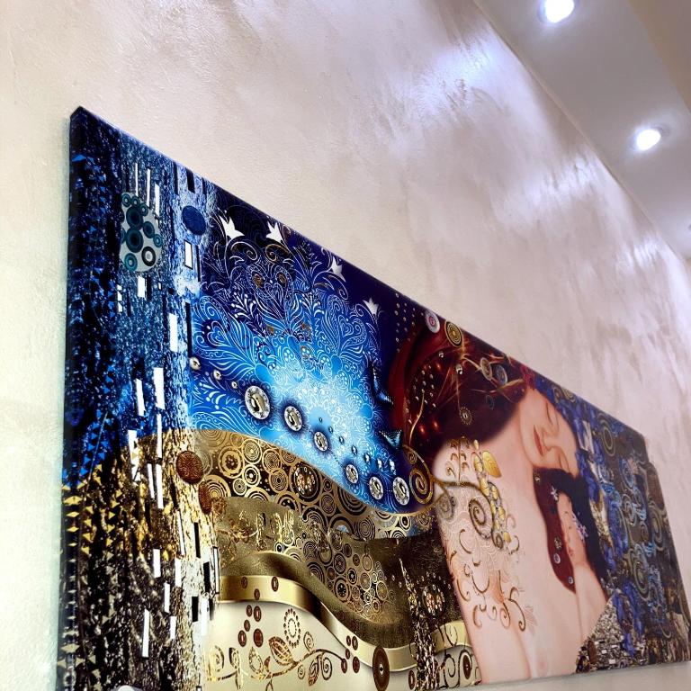 Fotografie z fotogalerie ubytování SUITE OF KLIMT v destinaci Porto Cesareo