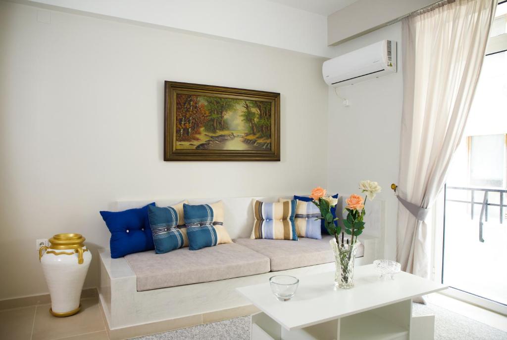 Posezení v ubytování Praxitelis Luxury Apartments