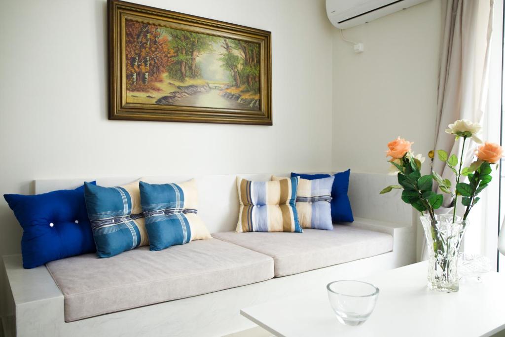 Posezení v ubytování Praxitelis Luxury Apartments