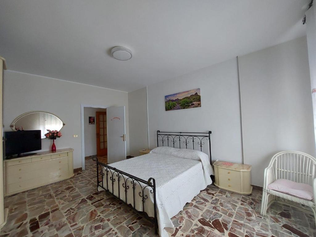 Pepe Rosa - Large Double Room