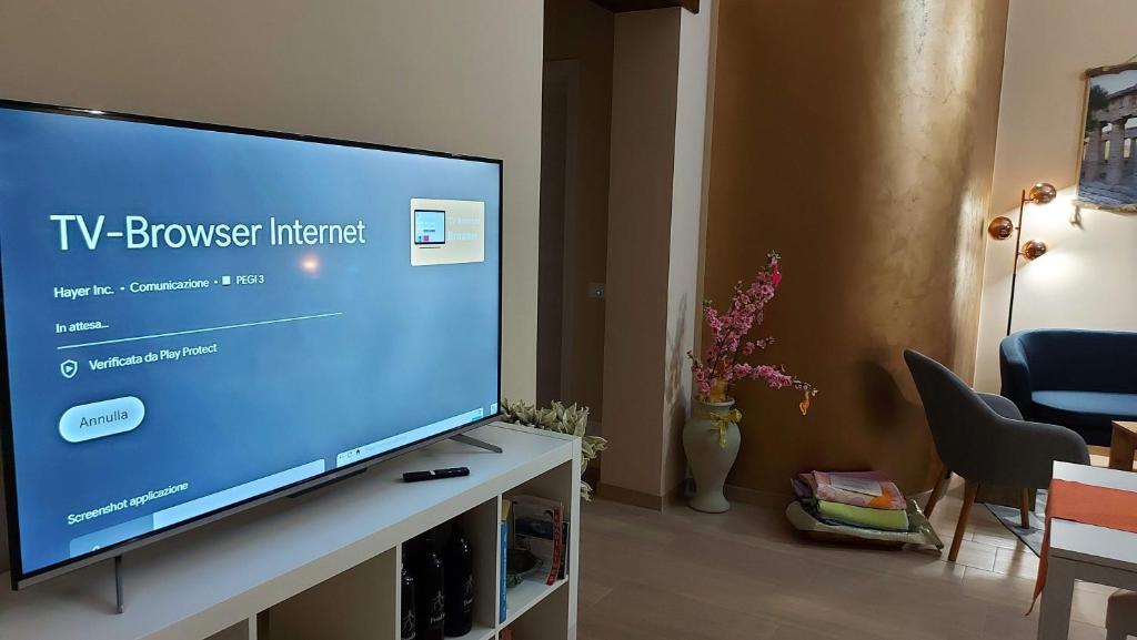 A television and/or entertainment centre at La Suite Di Segesta