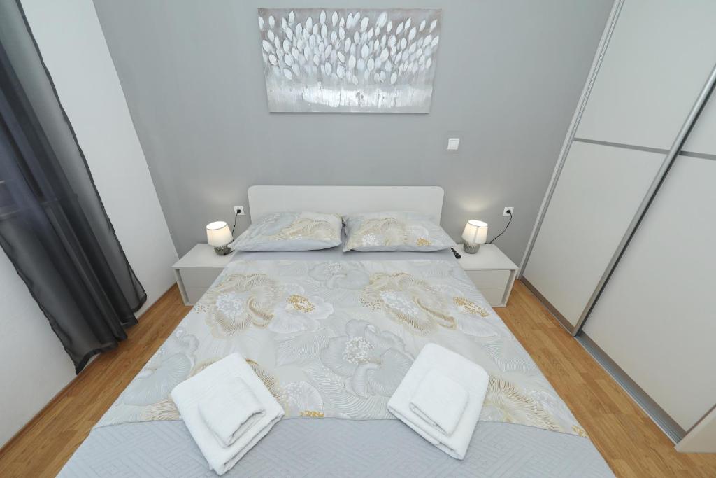 Apartment and room Mare - 19